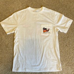 ⭐️3/$20⭐️ NWOT Vineyard Vines Pirate Whale Tee L